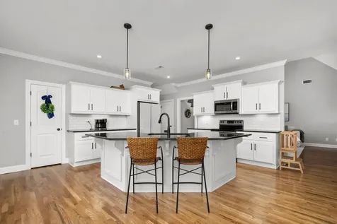 810 Walnut Grove Road Christiana TN 37037