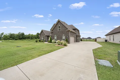 810 Walnut Grove Road Christiana TN 37037