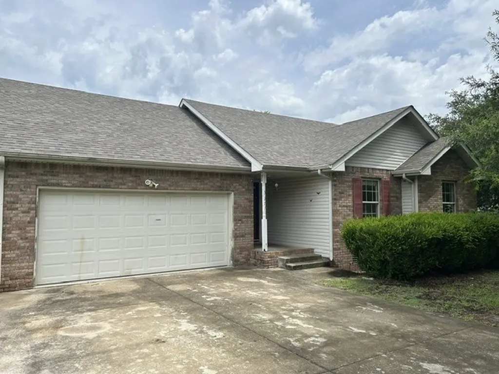 3277 S Senseney Circle Clarksville TN 37042