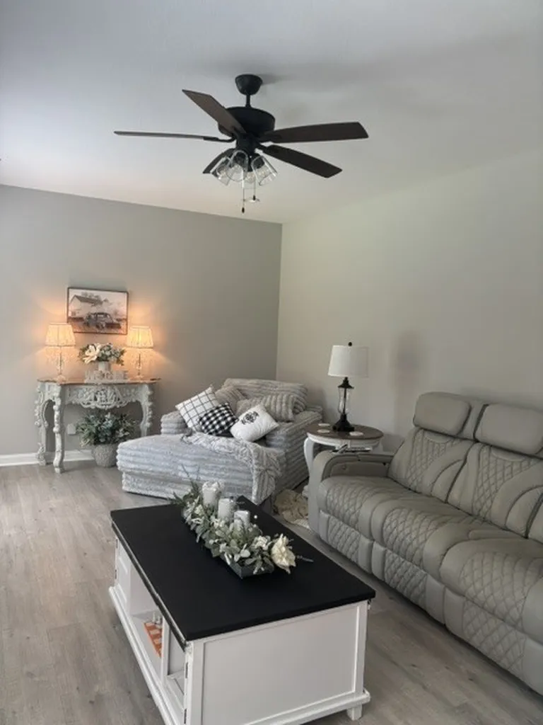 2086 Ussery Road, S Clarksville TN 37040