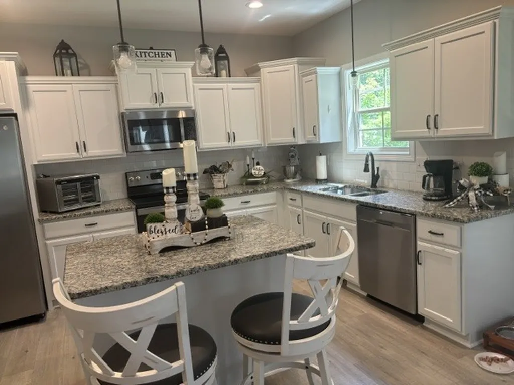 2086 Ussery Road, S Clarksville TN 37040