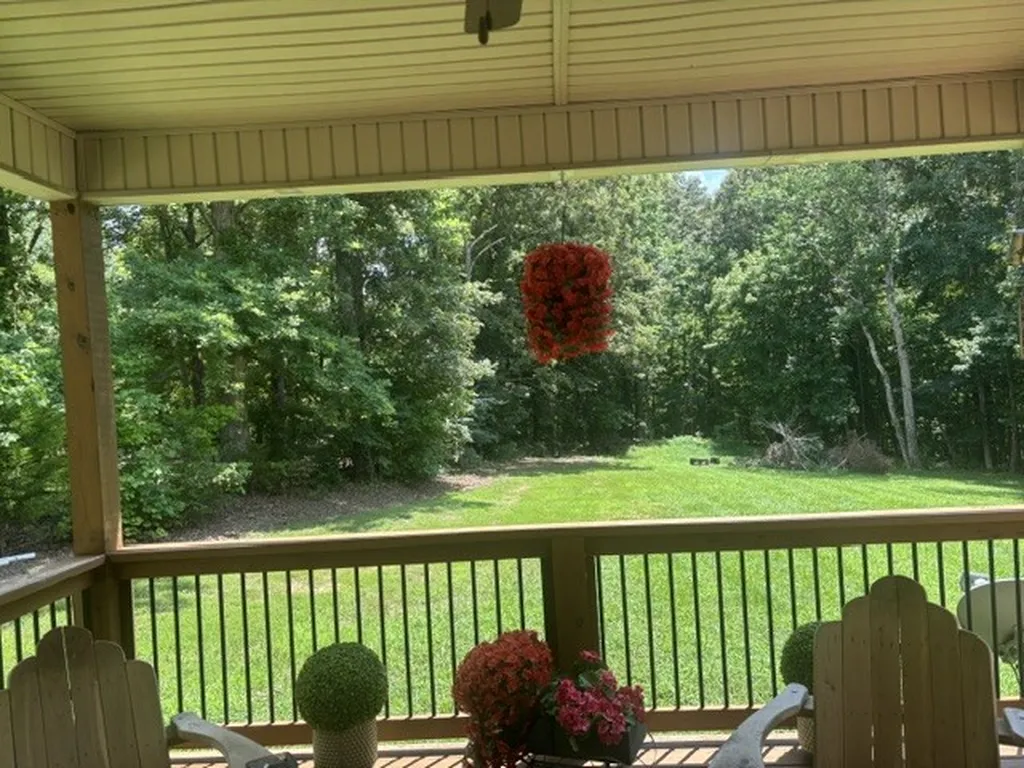 2086 Ussery Road, S Clarksville TN 37040