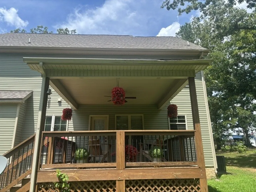 2086 Ussery Road, S Clarksville TN 37040