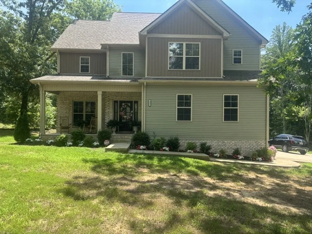 2086 Ussery Road, S Clarksville TN 37040
