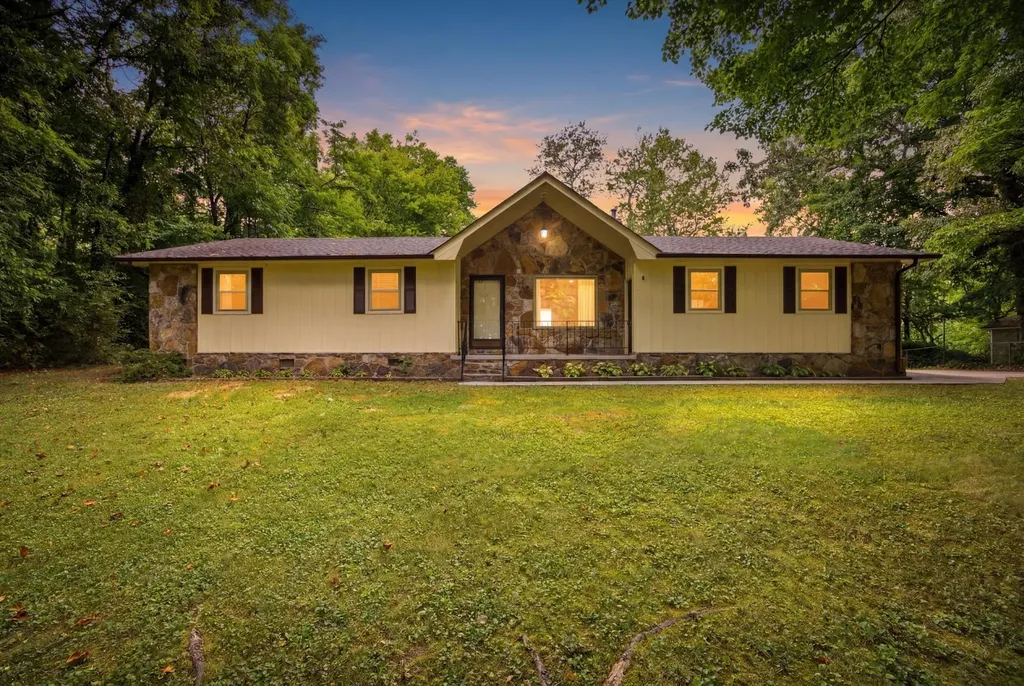 222 Troy Drive Dayton TN 37321
