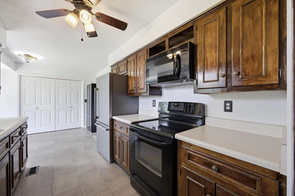 222 Troy Drive Dayton TN 37321