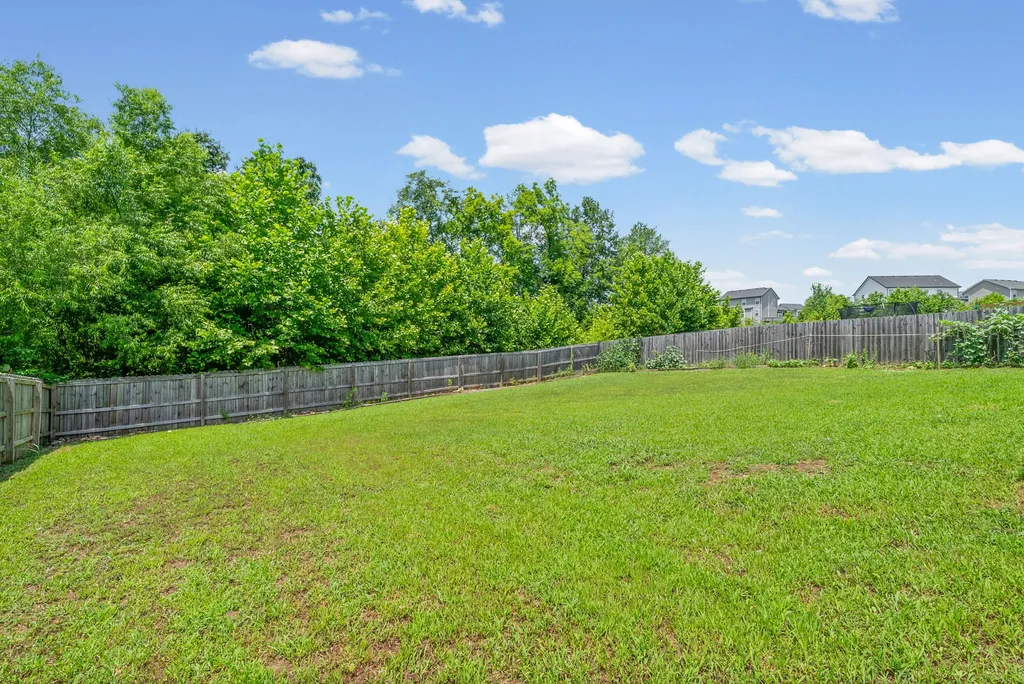1176 Governors Run Clarksville TN 37042