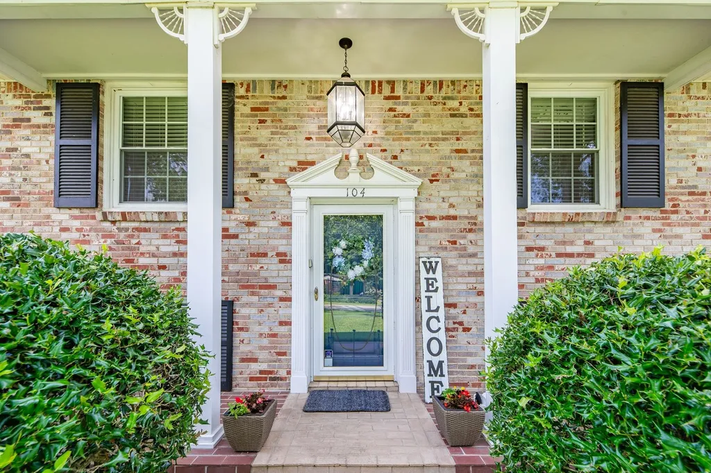 104 Hemingway Drive Columbia TN 38401