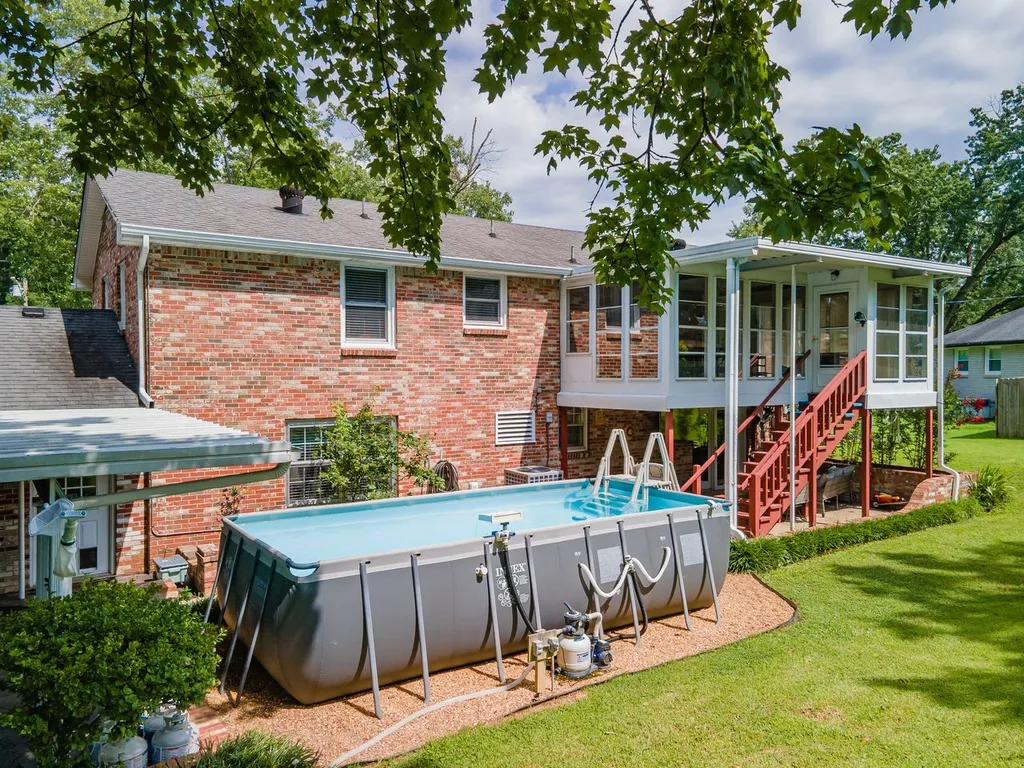 104 Hemingway Drive Columbia TN 38401
