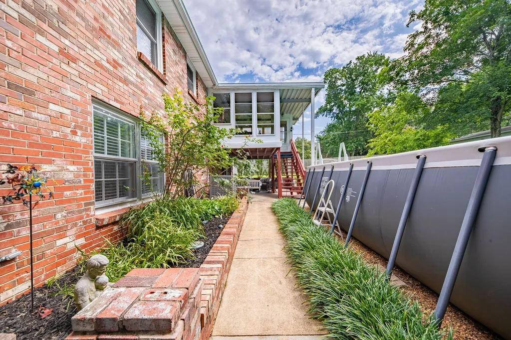 104 Hemingway Drive Columbia TN 38401