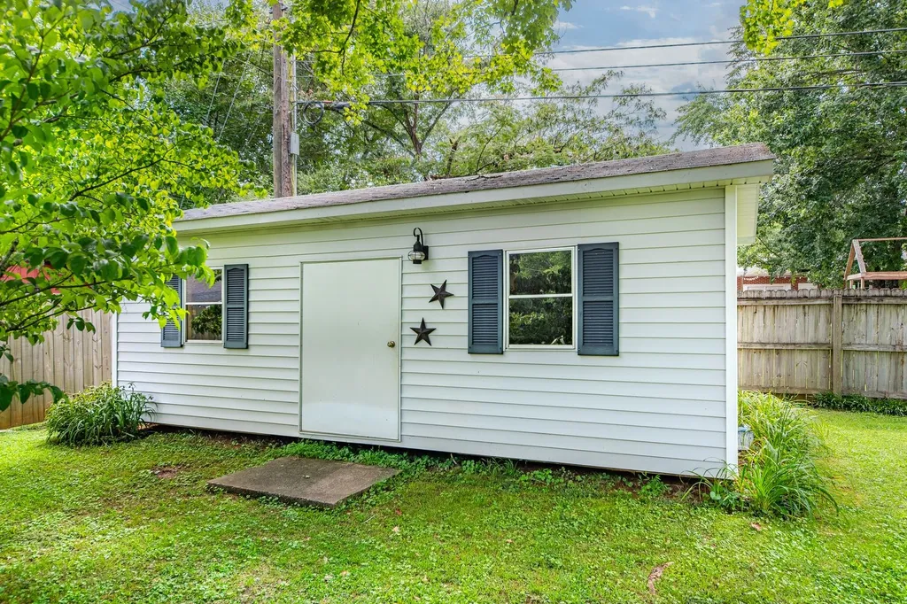 104 Hemingway Drive Columbia TN 38401