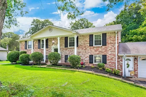 104 Hemingway Drive Columbia TN 38401