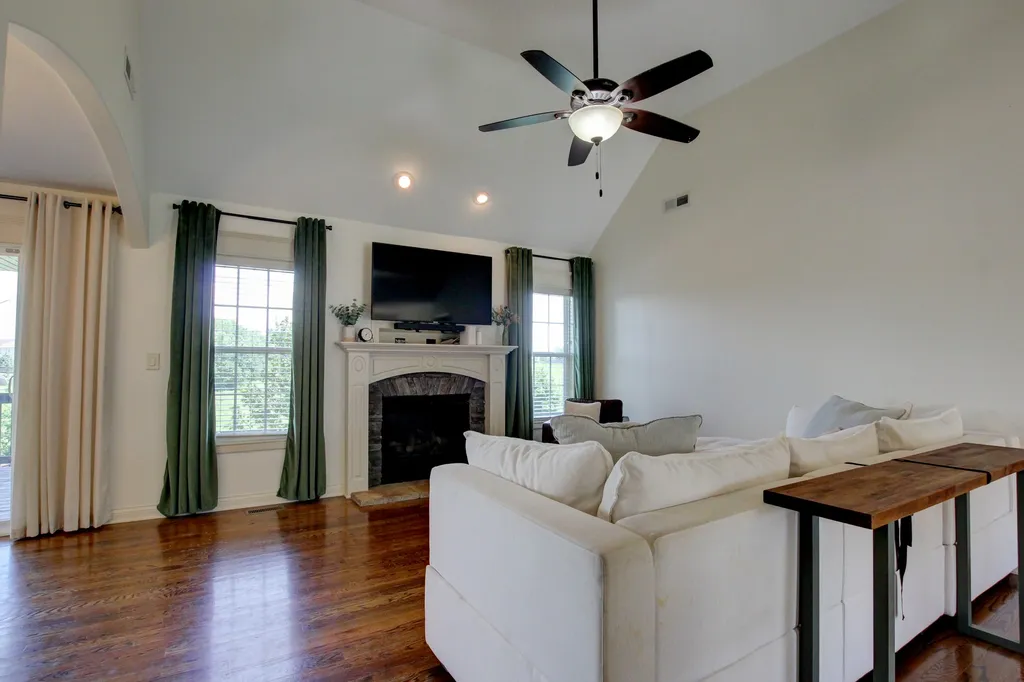 1336 Canyon Place Clarksville TN 37042