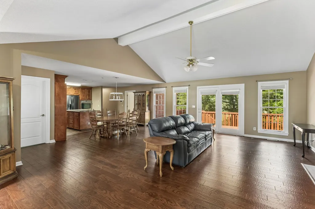 909 Greenview Drive Fayetteville TN 37334