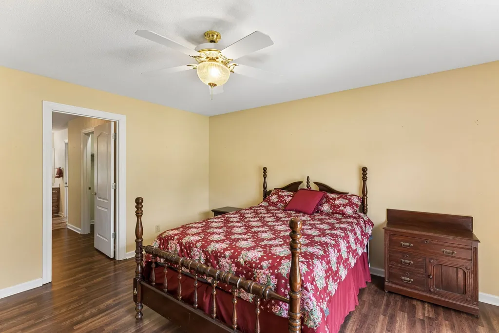 909 Greenview Drive Fayetteville TN 37334