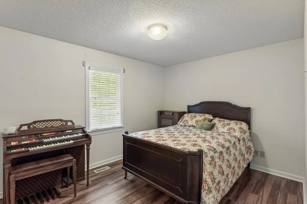909 Greenview Drive Fayetteville TN 37334