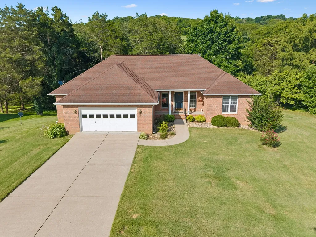 909 Greenview Drive Fayetteville TN 37334