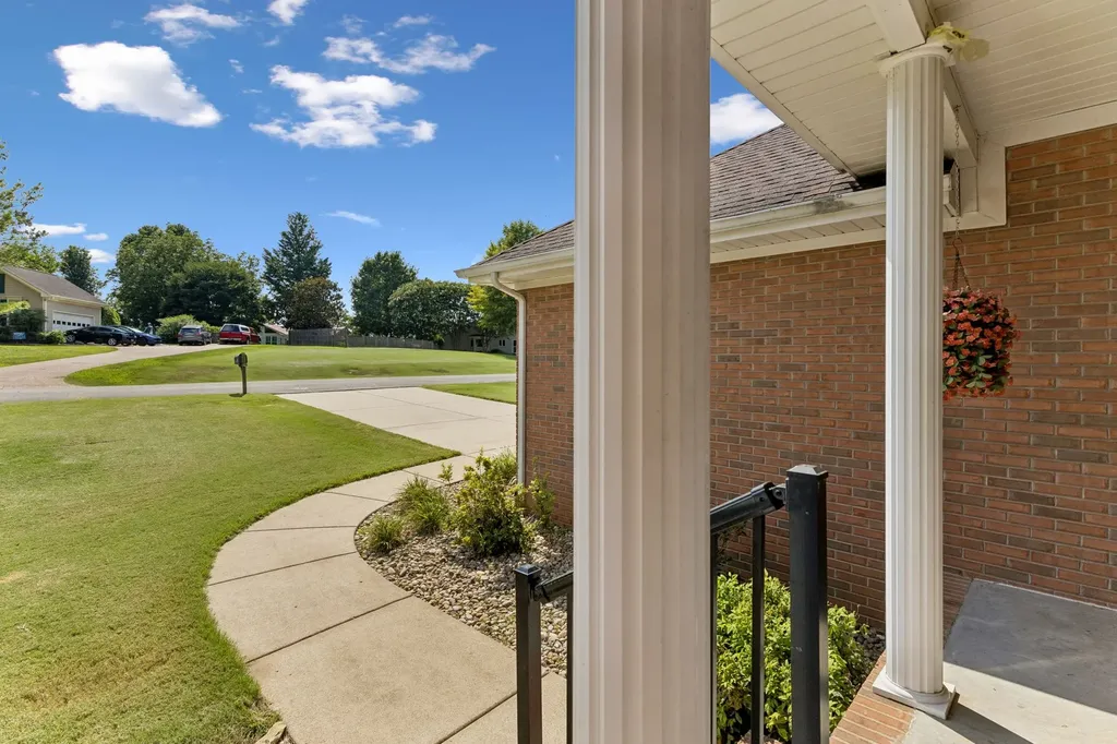 909 Greenview Drive Fayetteville TN 37334