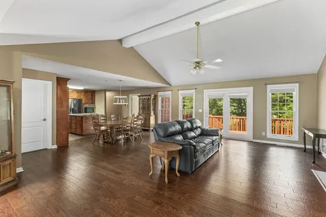 909 Greenview Drive Fayetteville TN 37334