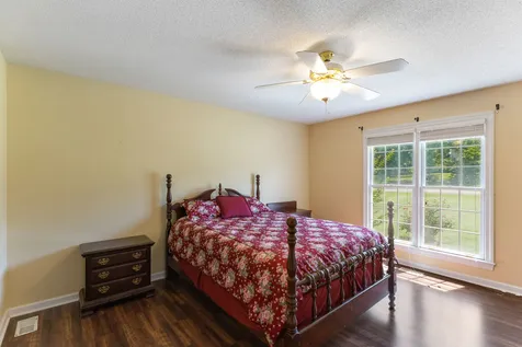 909 Greenview Drive Fayetteville TN 37334