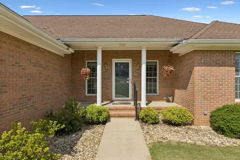909 Greenview Drive Fayetteville TN 37334
