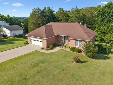 909 Greenview Drive Fayetteville TN 37334