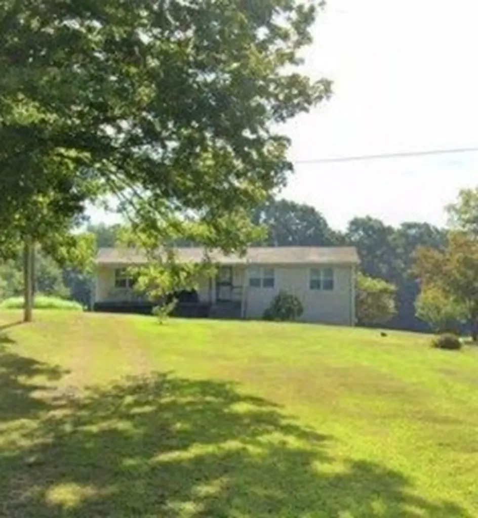 1613 Hickory Point Road Clarksville TN 37043
