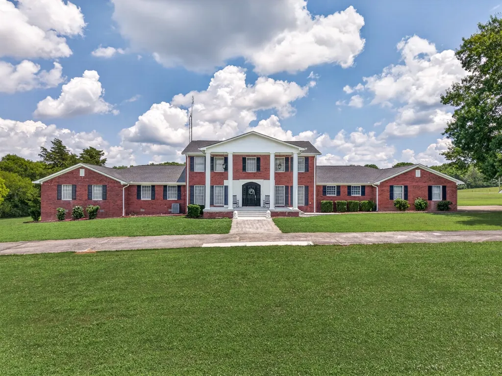 45 Boning Road Fayetteville TN 37334