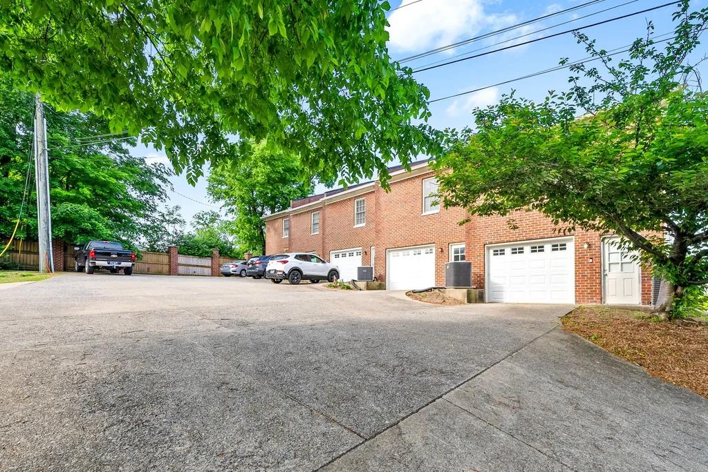 497 N 1st Street Clarksville TN 37040