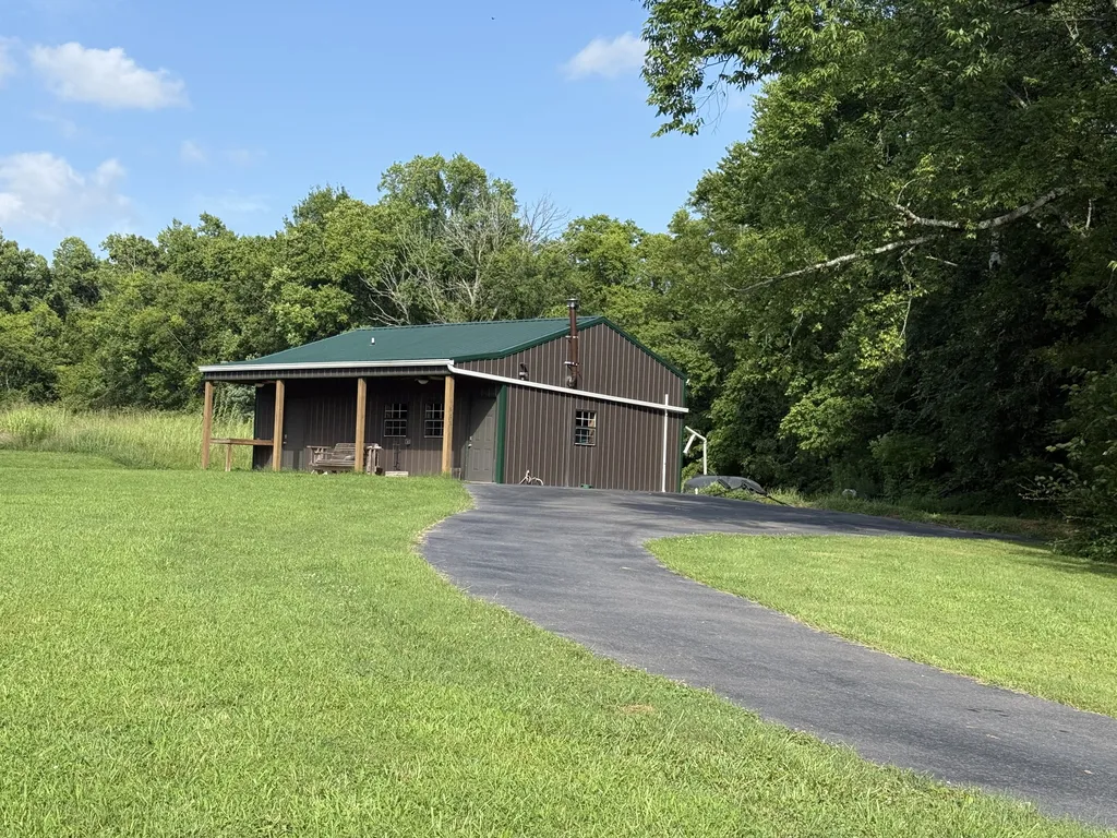 1600 Ledford Road Culleoka TN 38451