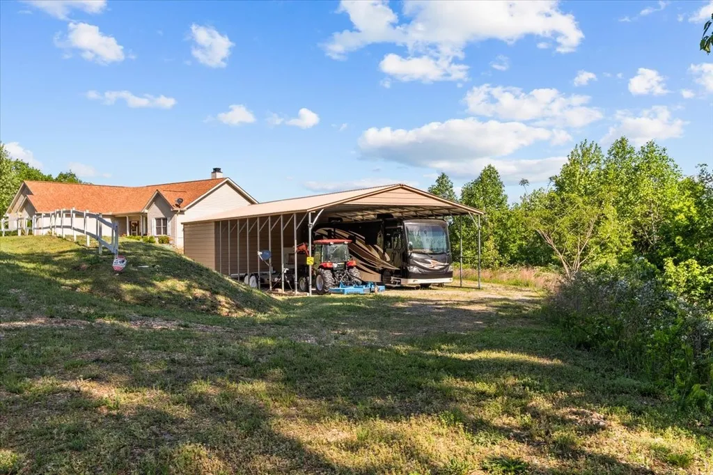 2440 Richland Harbor Road Waverly TN 37185