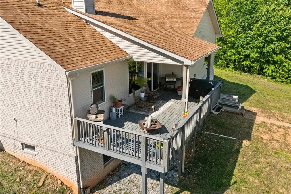 2440 Richland Harbor Road Waverly TN 37185