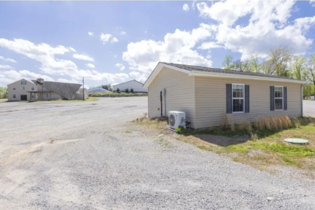 2060 Old Lebanon Dirt Road Mount Juliet TN 37122