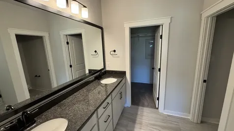 510 W Foxrun Springfield TN 37172
