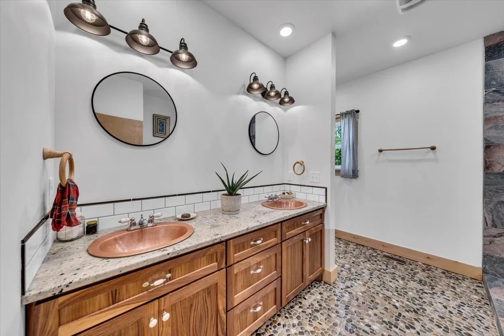 178 Walnut Creek Drive Manchester TN 37355