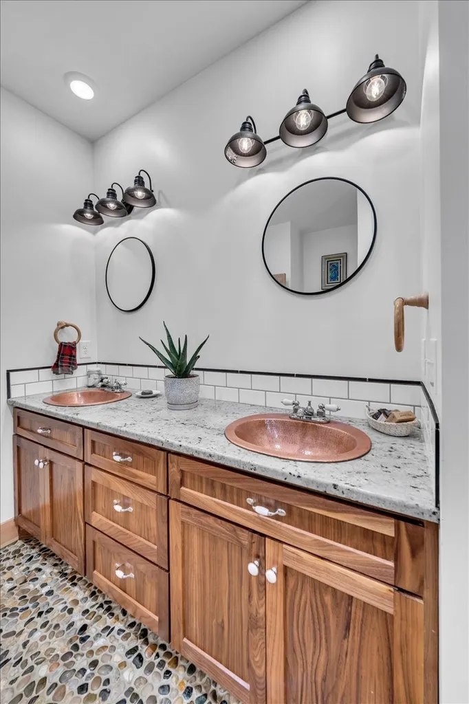178 Walnut Creek Drive Manchester TN 37355