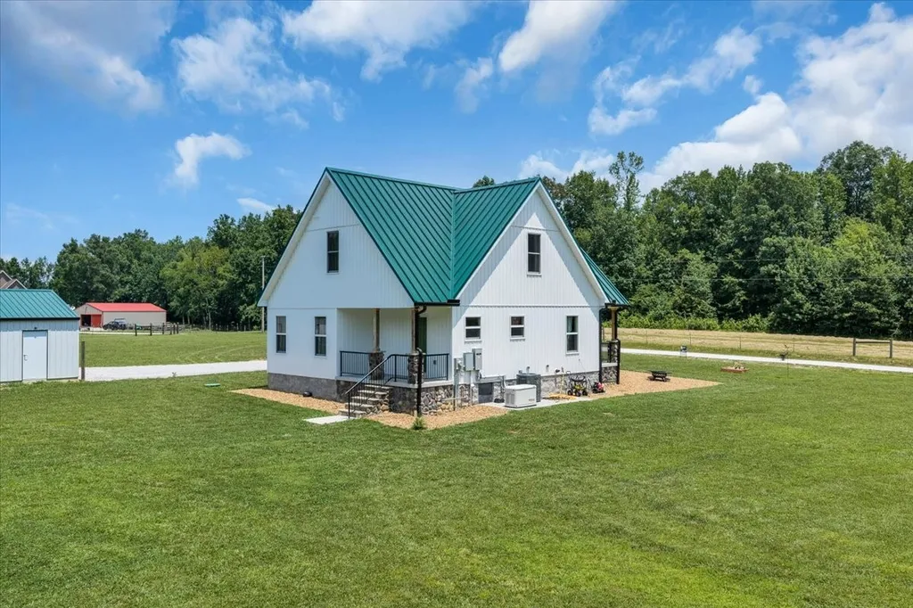 178 Walnut Creek Drive Manchester TN 37355