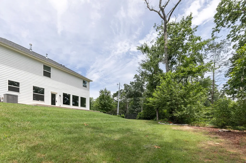 146 Newbury Drive White House TN 37188