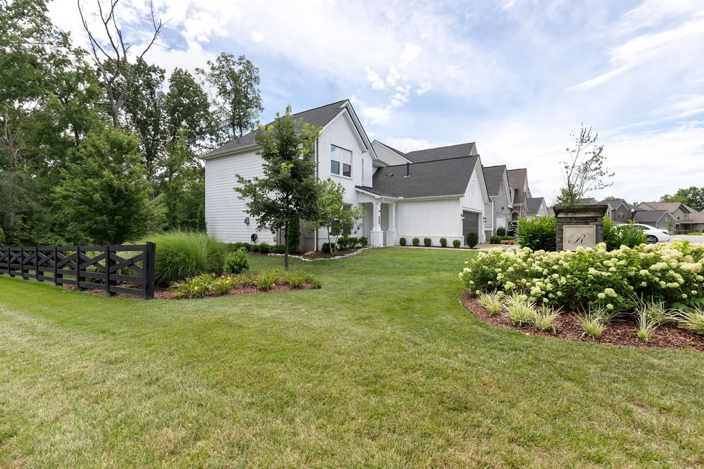 146 Newbury Drive White House TN 37188