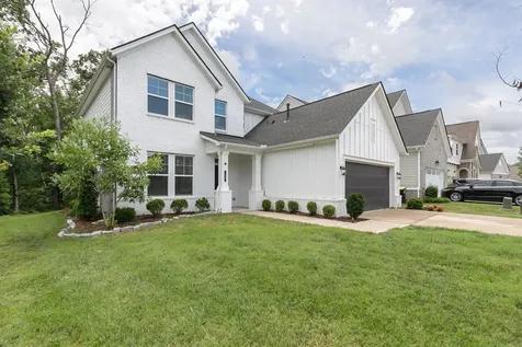 146 Newbury Drive White House TN 37188