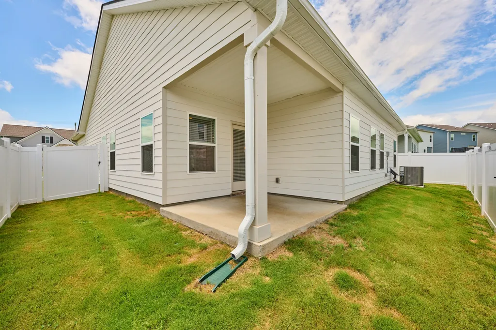 220 Summerlin Drive Gallatin TN 37066