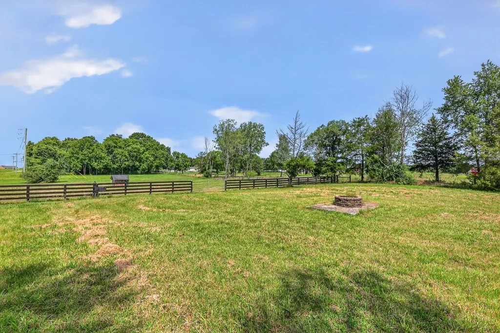 6738 Flat Creek Road College Grove TN 37046