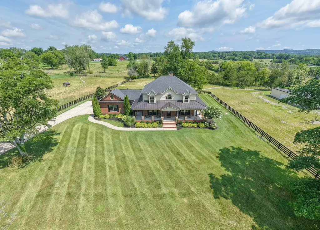6738 Flat Creek Road College Grove TN 37046