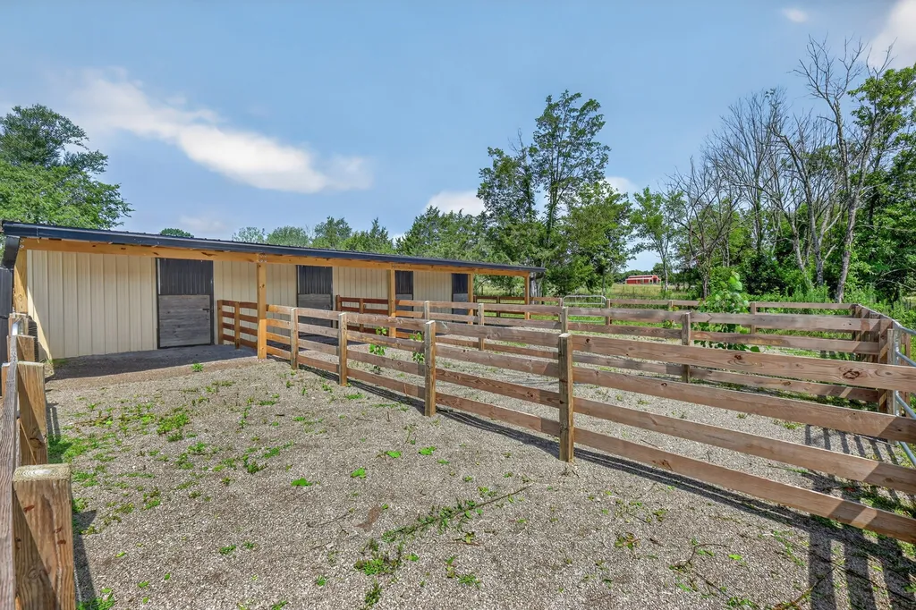 6738 Flat Creek Road College Grove TN 37046