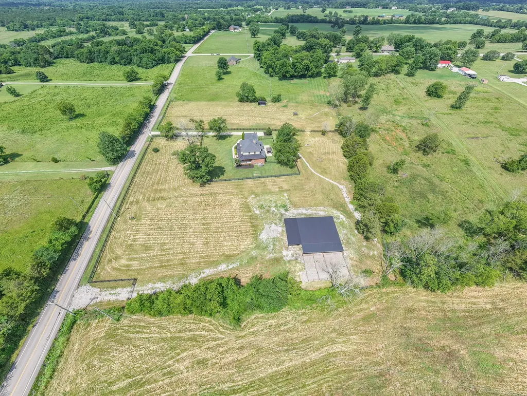 6738 Flat Creek Road College Grove TN 37046