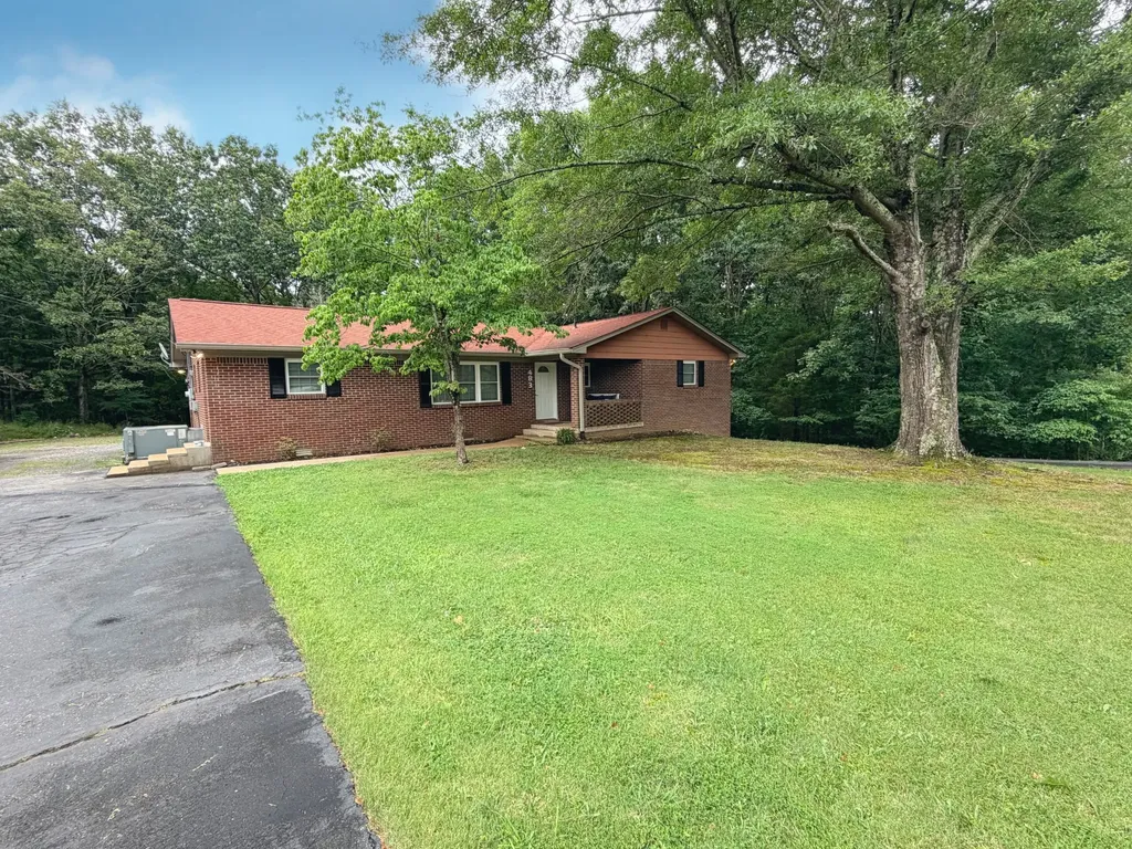483 Powers Boulevard Waverly TN 37185