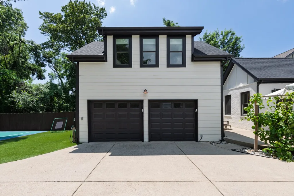 933 Kirkwood Avenue Nashville TN 37204
