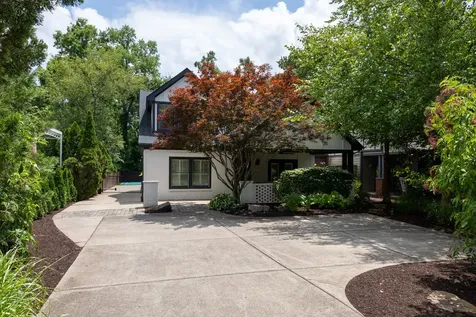 933 Kirkwood Avenue Nashville TN 37204