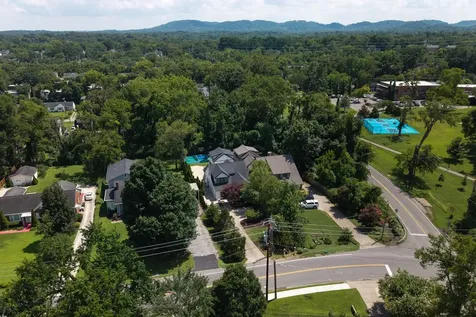 933 Kirkwood Avenue Nashville TN 37204