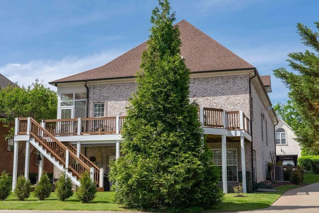 1111 Isaac Franklin Drive Gallatin TN 37066